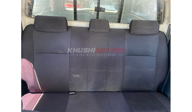 
Toyota Hilux D Cabin 2015 full									