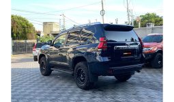 
Toyota LAND CRUISER PRADO 2017 full									