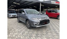 
Mitsubishi OUTLANDER 2016 full									