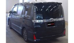 
Toyota VOXY 2016 full									