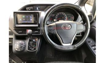 
Toyota VOXY 2016 full									