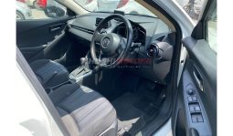 
Mazda DEMIO 2016 full									