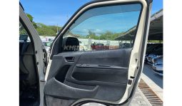 
Toyota Hiace 2016 full									