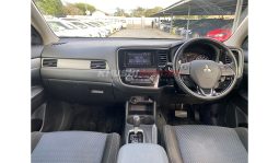 
Mitsubishi Outlander 2016 full									