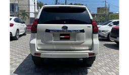 
Toyota Land Cruiser Prado 2017 full									