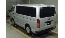 
Toyota HIACE VAN 2017 full									