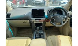 
Toyota Land Cruiser Prado 2017 full									