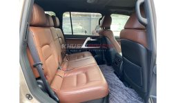 
Toyota Land Cruiser ZX V8 2016 full									