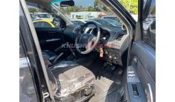 
Toyota Hilux D Cabin 2016 full									