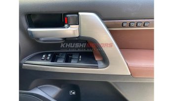 
Toyota Land Cruiser ZX V8 2016 full									