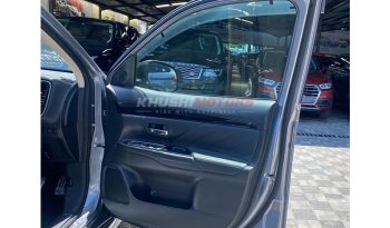 
Mitsubishi Outlander PHV 2017 full									