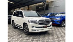 Toyota Land Cruiser ZX V8 2017