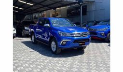 
Toyota Hilux 2017 full									