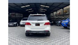 
Mercedes Benz GLE350D 2017 full									