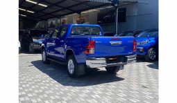 
Toyota Hilux 2017 full									