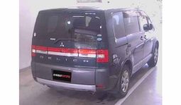 
Mitsubishi Delica D5 2017 full									