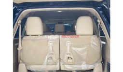 
Toyota Land Cruiser ZX V8 2017 full									