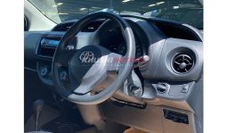 
Toyota VITZ 2017 full									