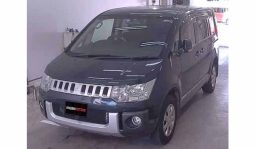 
Mitsubishi Delica D5 2017 full									