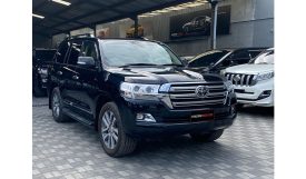 Toyota Land Cruiser ZX V8 2017