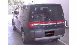 
Mitsubishi Delica D5 2017 full									