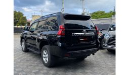 
Toyota Land Cruiser Prado 2017 full									