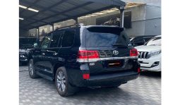 Toyota Land Cruiser ZX V8 2017