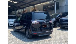 
Toyota Sienta 2017 full									