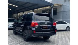 
Toyota Land Cruiser V8 2014 full									