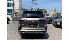 Lexus LX570 2017