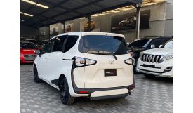 Toyota Sienta 2017