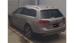 
Volkswagen Golf All Track 2018 full									