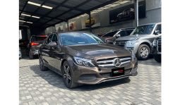 Mercedes Benz C220D 2017 full