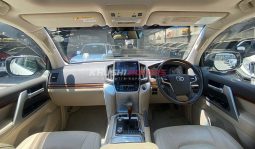 
Toyota Land Cruiser 2017 full									