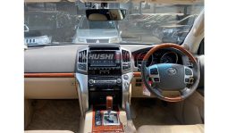 
Toyota Land Cruiser V8 2014 full									