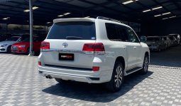 
Toyota Land Cruiser 2017 full									