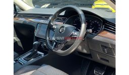 
Volkswagen Passat 2017 full									