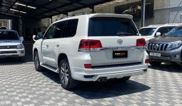 
Toyota Land Cruiser 2017 full									