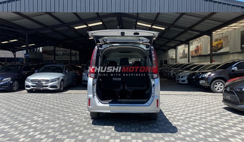 Toyota Noah 2017 full