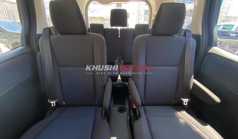 Toyota Noah 2017 full