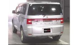 
Mitsubishi Delica D5 2017 full									