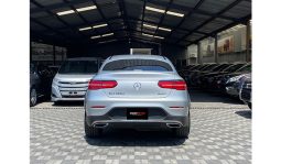 
Mercedes Benz GLC220D 2017 full									