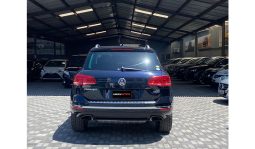 
Volkswagen Touareg 2017 full									