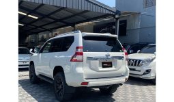 
Toyota Land Cruiser Prado 2018 full									