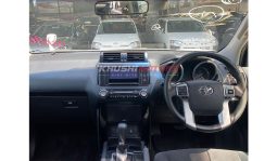 
Toyota Land Cruiser Prado 2018 full									