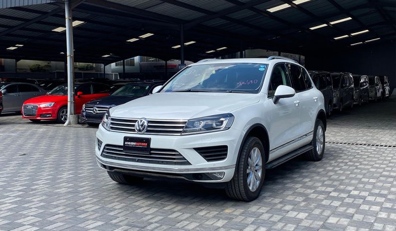 
Volkswagen Touareg 2017 full									