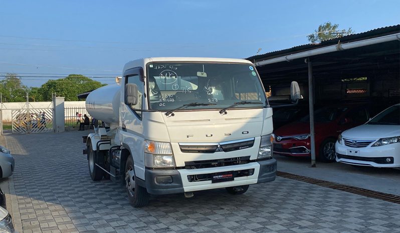 
Mitsubishi Canter Tank 2017 full									