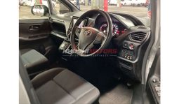 
Toyota Noah 2017 full									