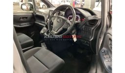 
Toyota Noah 2017 full									