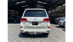 
ToyotaLand Cruiser ZX V8 2017 full									